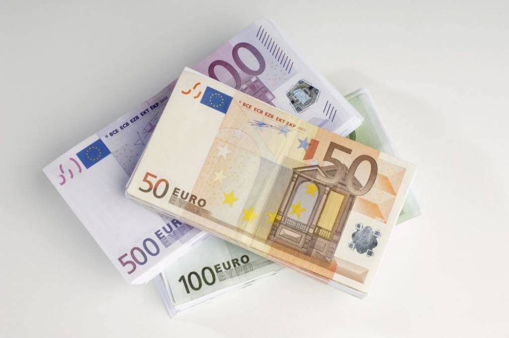 Lielākie nodokļu parādnieki valstij nav nomaksājuši 302,956 miljonus eiro