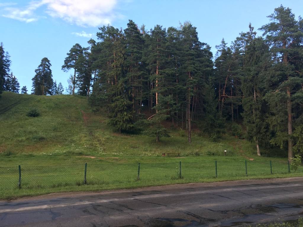 FOTO: Ogrē jaunizveidotā trase kokos - Milžu taka