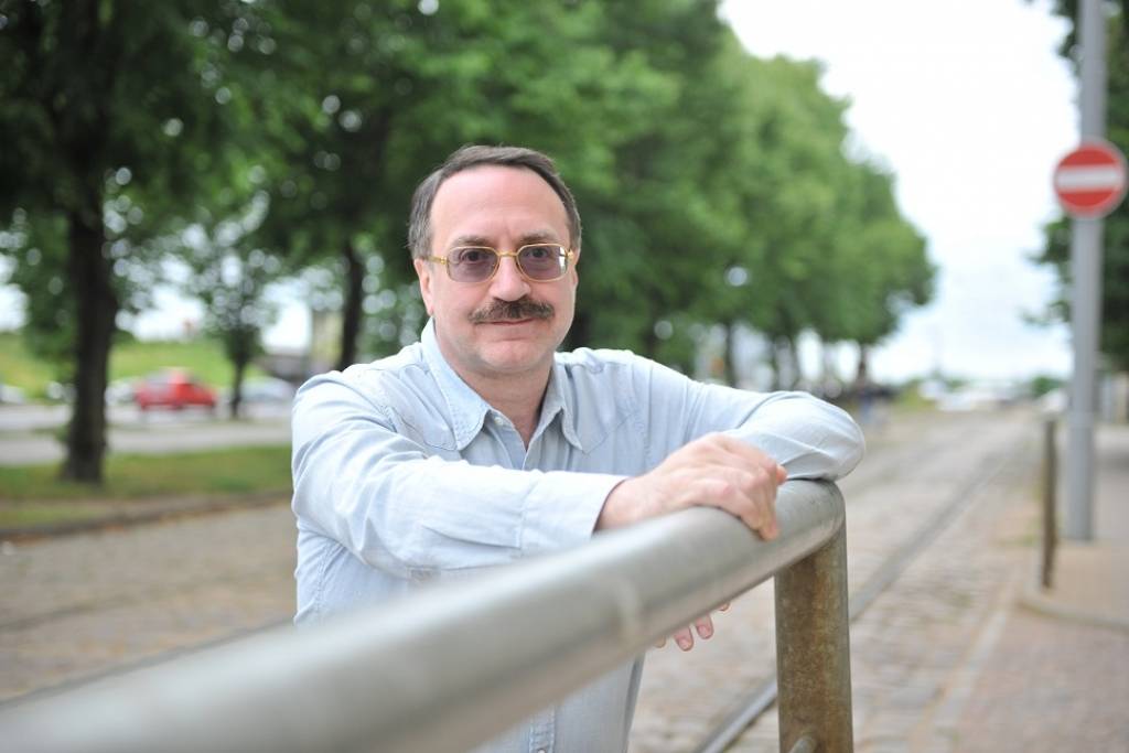 Džeza pianists Krāmers: Māksla aizlieguma apstākļos tūliņ uzplaukst