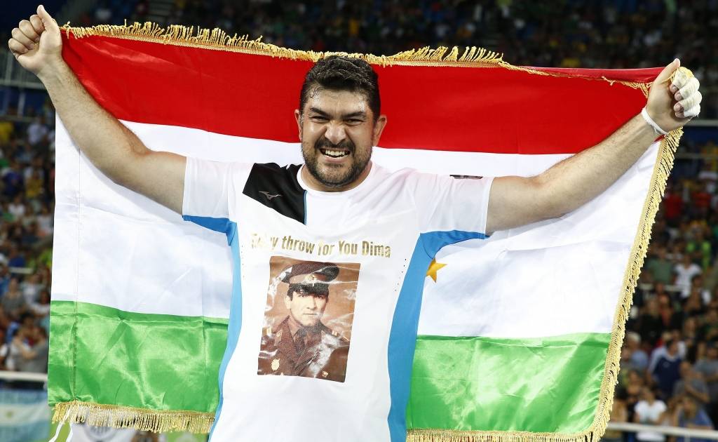Tadžikistānas Vieglatlētikas federācijas prezidents izcīna valstij pirmo olimpisko zeltu vēsturē