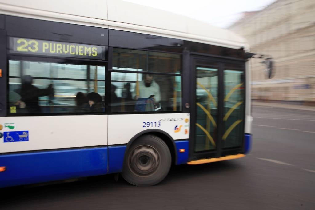 Uz pozitīvas nots 