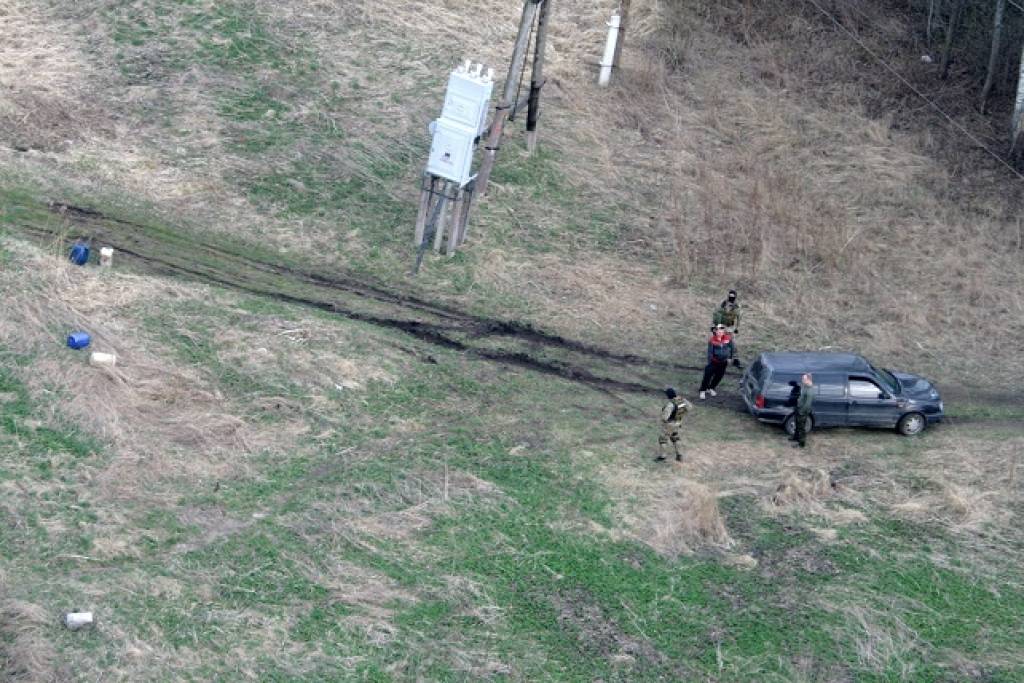 Robežsargi sašauj agresīvu robežpārkāpēju, kurš iesitis robežsargam un sunim (papildināts 14:27)