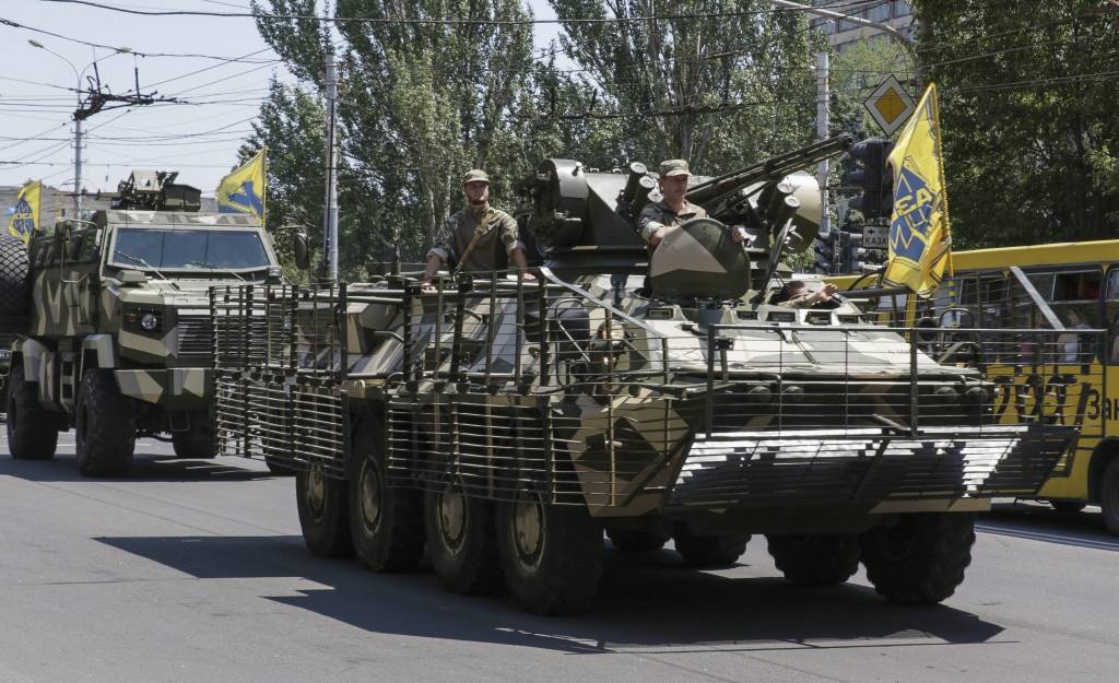 Ukrainas austrumos krituši trīs karavīri