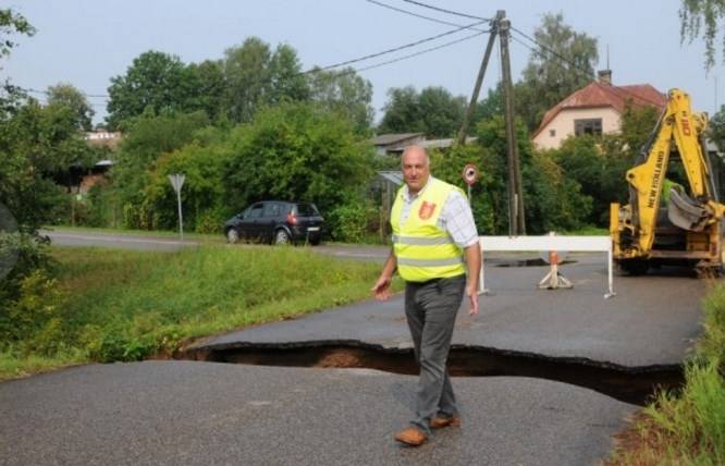 Valkas pašvaldībai kompensēs jūlija lietusgāžu radītos postījumus 66 338 eiro apmērā