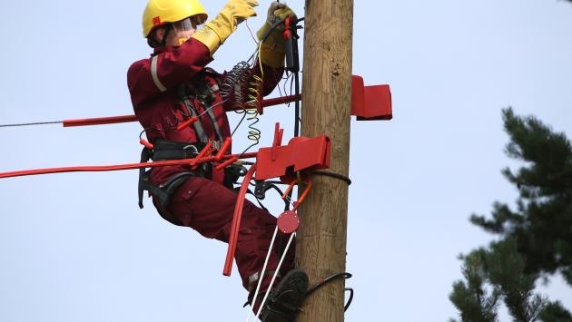 Paaugstina elektroapgādes drošumu Valkas novadā