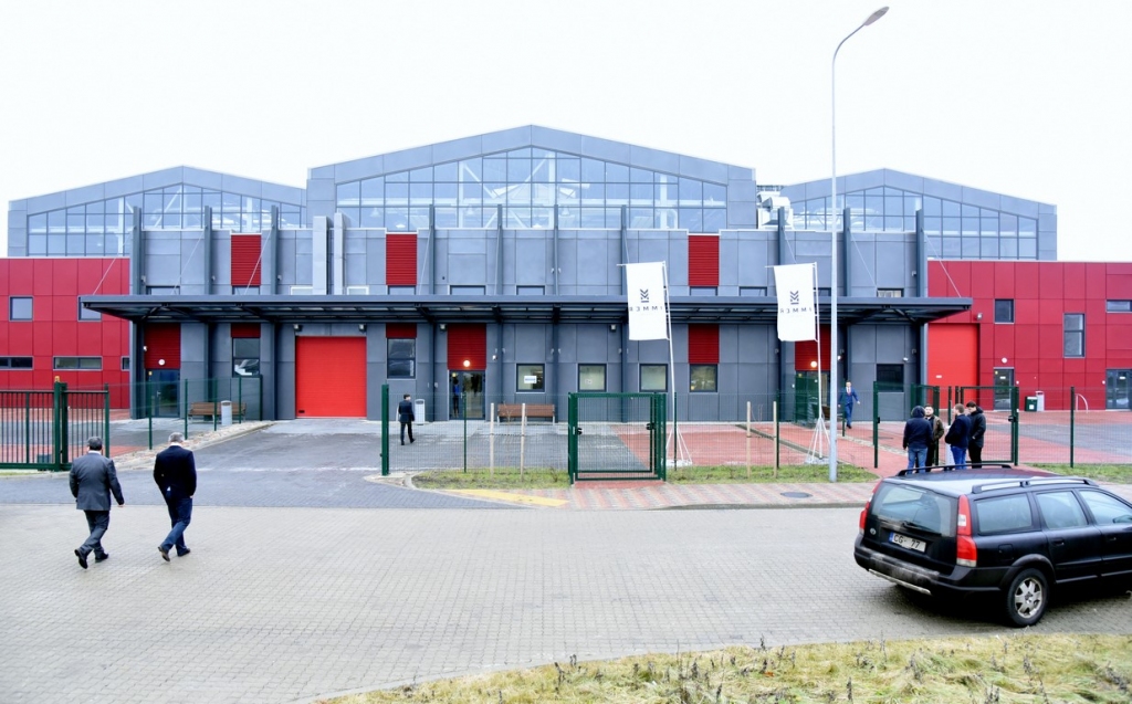 FOTO: Atklāj Immer Digital iepakojuma materiālu ražotni