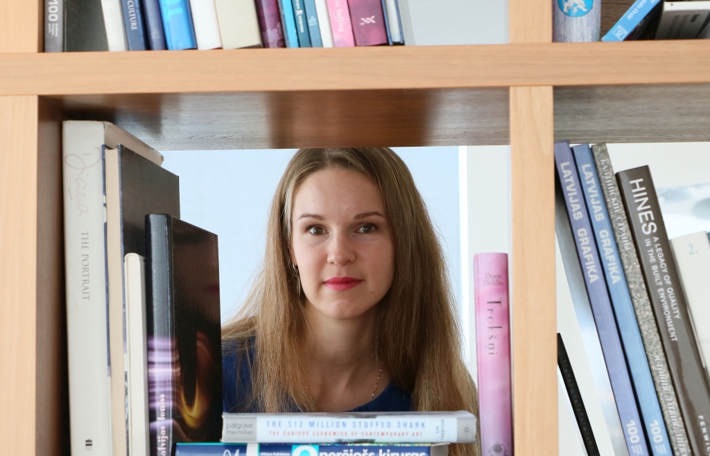 Ekonomisti: Algas augs straujāk