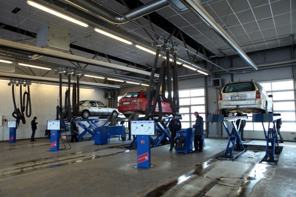 Atbalsta priekšlikumu jaunajiem auto tehnisko apskati veikt ik pēc diviem gadiem