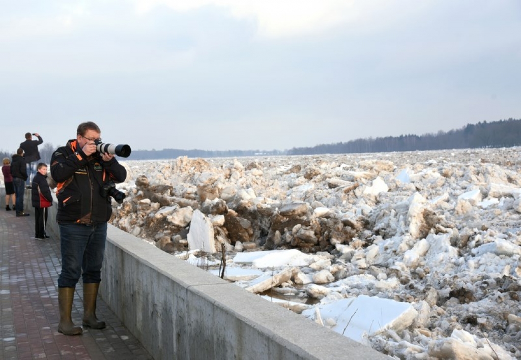 Iespējamo plūdu dēļ Pļaviņās sasaukta Civilās aizsardzības komisijas sēde