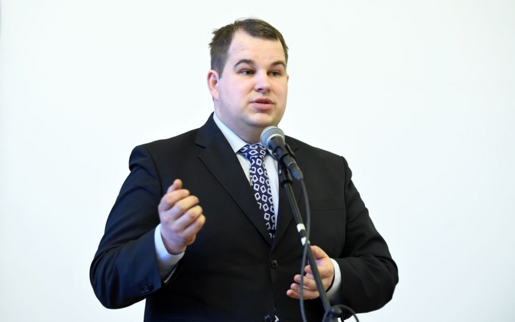 Minimālā socnodokļa rēgs turpina klīst