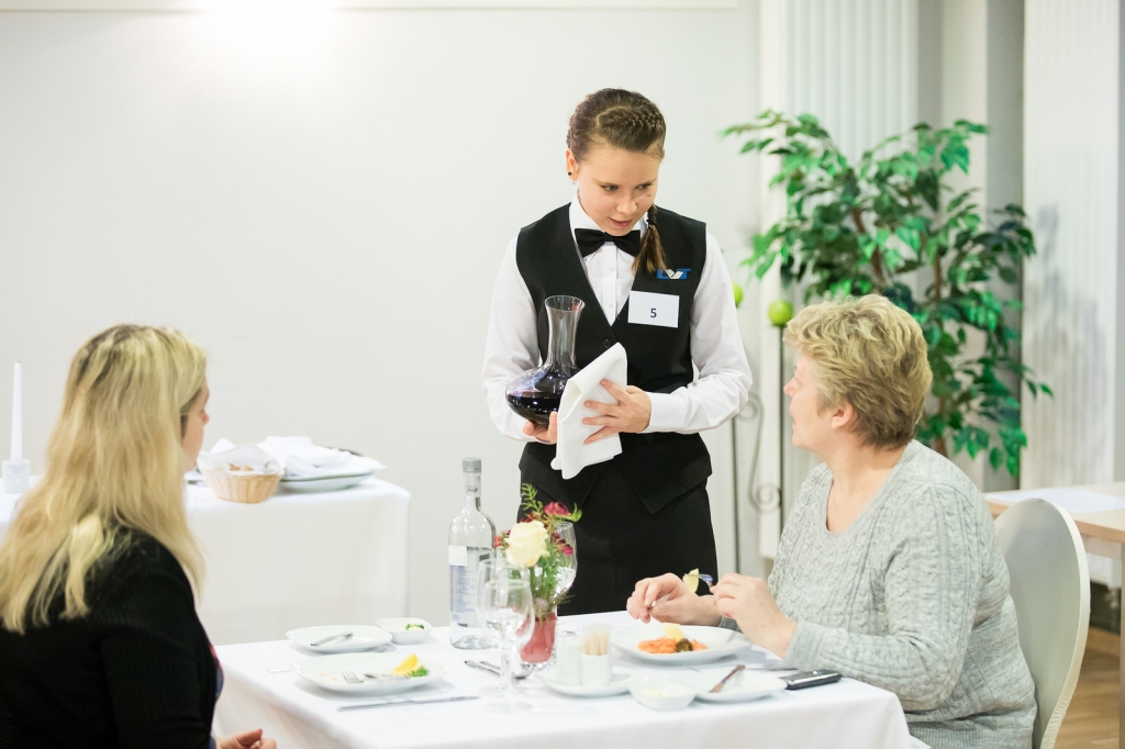 Uz konkursu SkillsLatvia 2018 dosies arī Anna Teicāne no Smiltenes tehnikuma