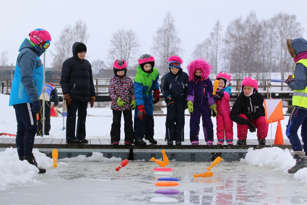 Ļaujas sportiskām aktivitātēm