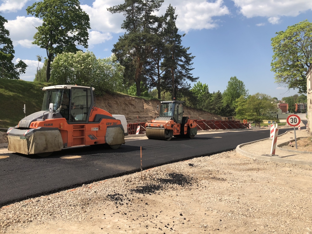 Smiltenes novada dome īsteno vairākus pašvaldības autoceļu un ielu pārbūves projektus