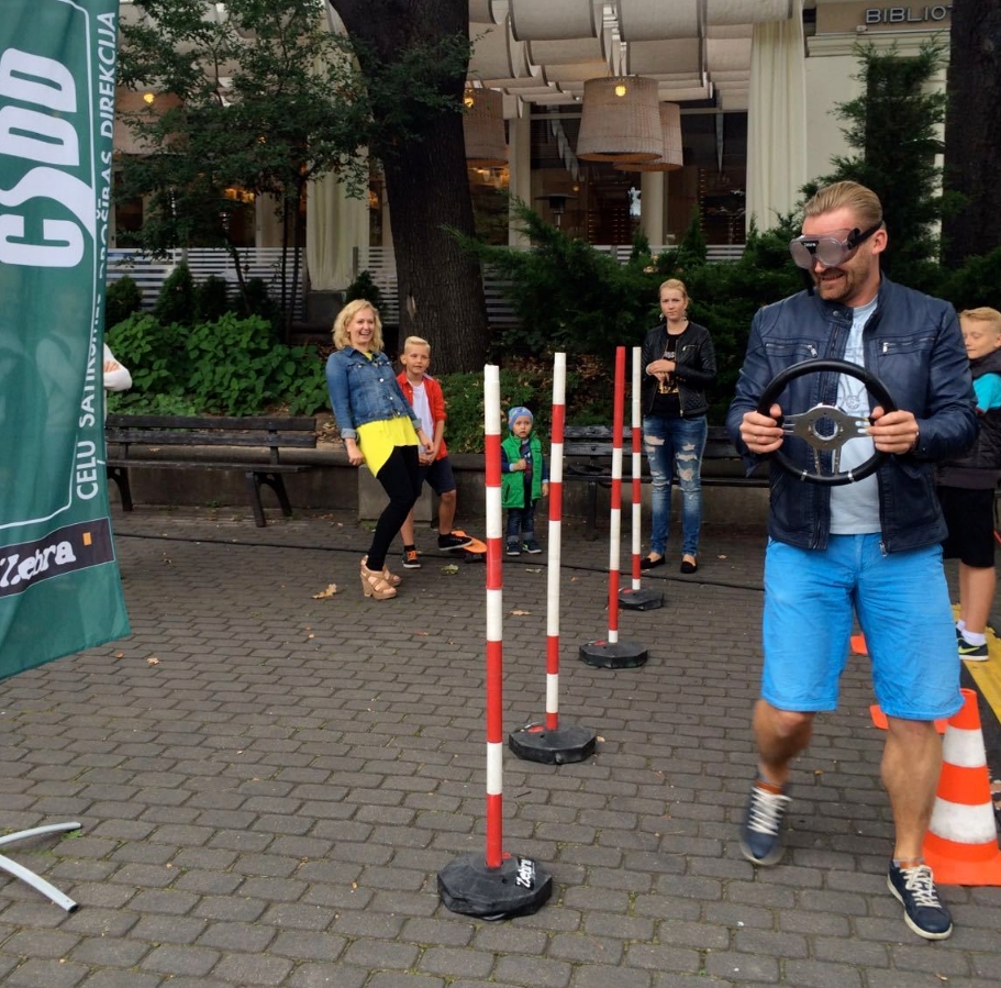 Vidusskolēn - piedalies konkursā “Gada jaunais autovadītājs”!