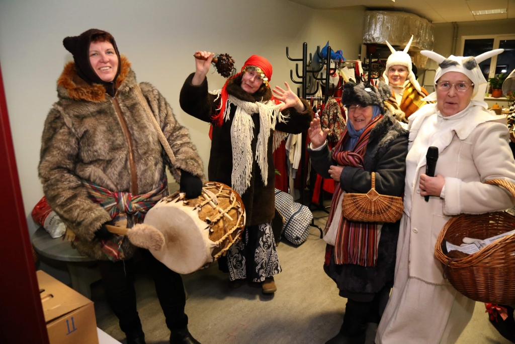 FOTO: Smiltenes tehnikumā “Citādi Ziemassvētki”