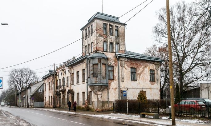 Jaunumi aiz robežas. No Valgas pašvaldības pieprasa kompensāciju par riepu bojājumu