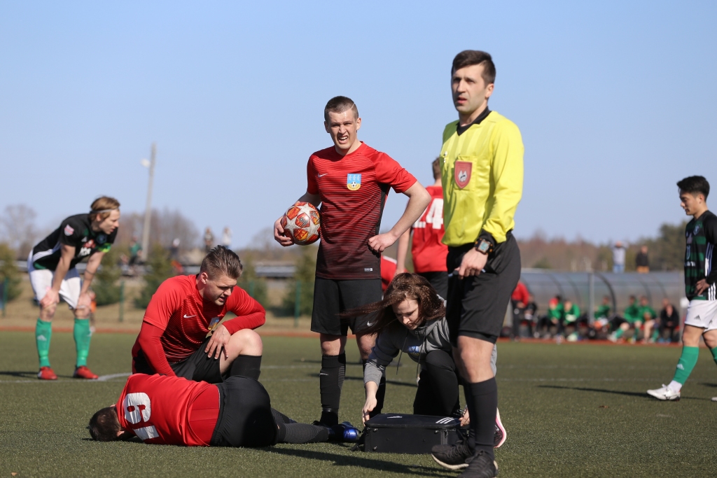 FOTO: Komanda.lv 1. līgas čempionāta jauno sezonu FK “Smiltene/BJSS” iesāk ar neizšķirtu