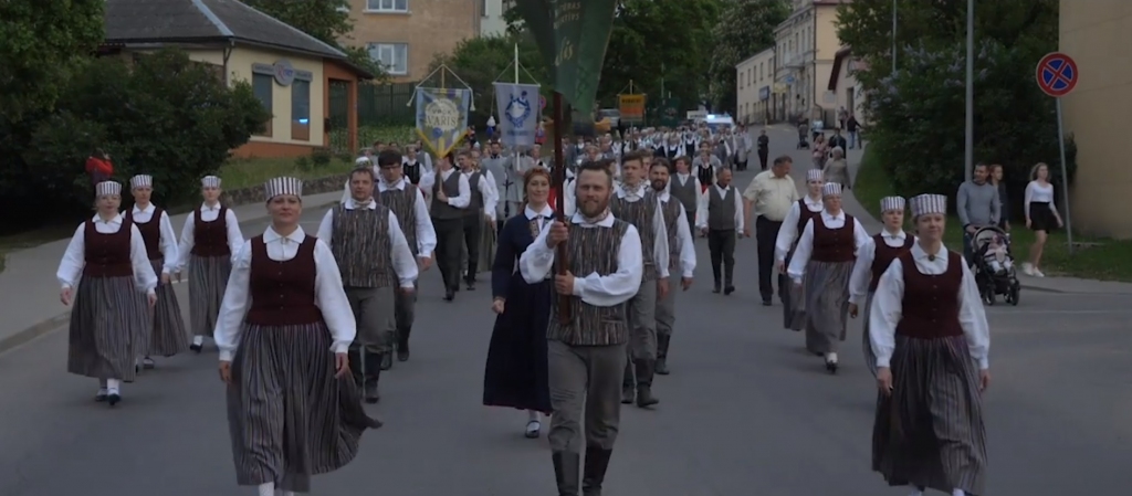 VIDEO: Brīvdabas pasākuma sezonas atklāšanas pasākums Smiltenē