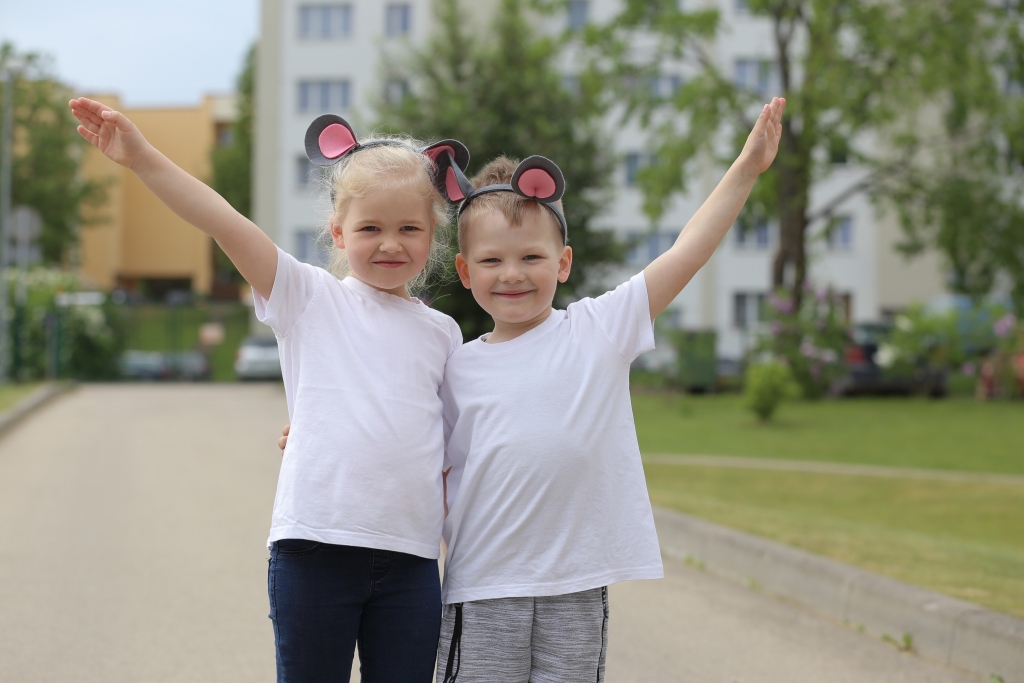 FOTO: Smiltenes novada pirmsskolas vecuma bērni tiekas Sporta svētkos “Draudzējamies sportojot!”