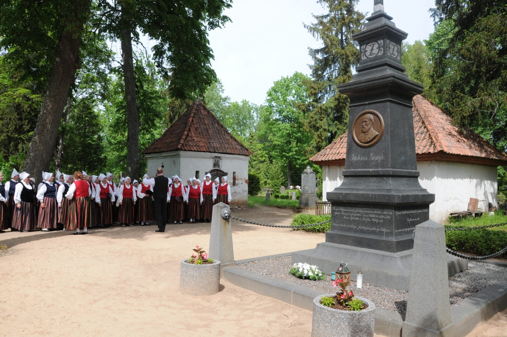 FOTO: Sestdien visas dienas garumā atzīmē Jāņa Cimzes 205. gadu jubileju