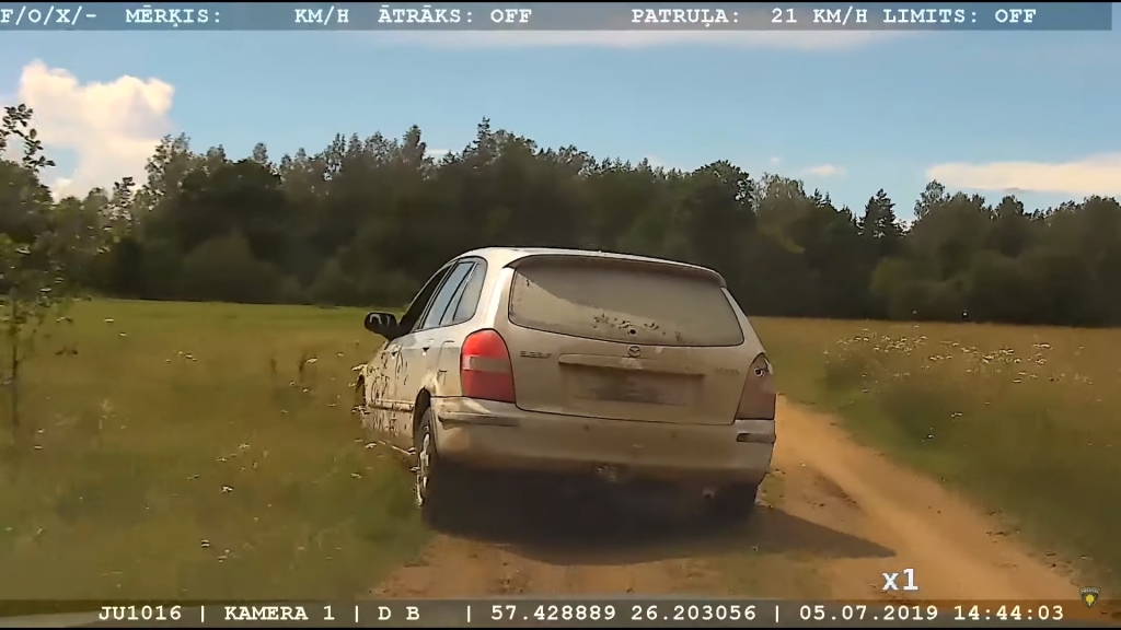 Smiltenes novadā nepakļaujas policijas prasībām apturēt transportlīdzekli