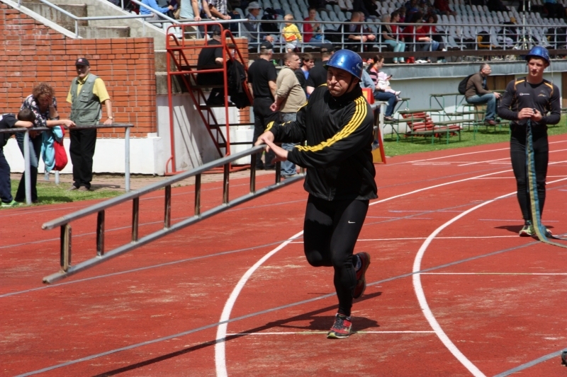 Šodien un rīt Valkā notiek Latvijas čempionāts ugunsdzēsības sportā