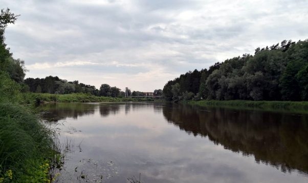 Sestdien Valmierā no Gaujas izcelts noslīcis cilvēks. Vijciema pagastā deg vieglā automašīna un labības rugāji