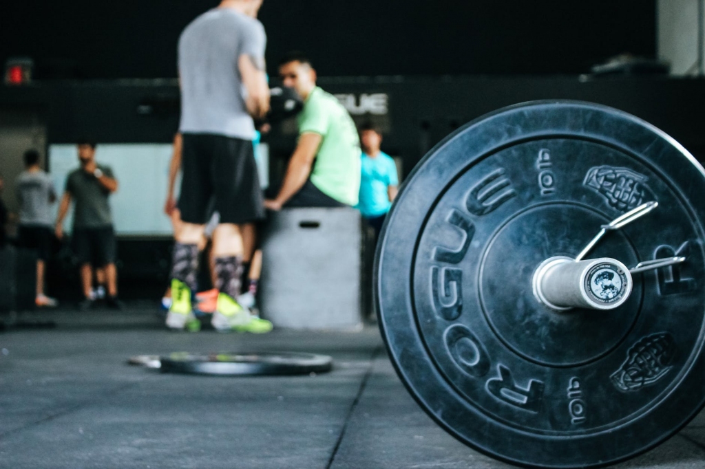 Vai var ticēt influenceru padomiem par sportošanu? Trenera atbilde – labāk nevajag!