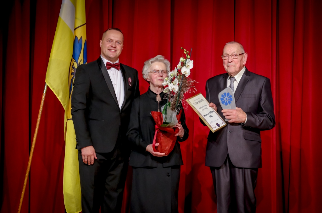 FOTO: Svētkos pasniegti Smiltenes novada domes apbalvojumi