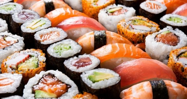 Labāko street food meistaru “Sushi brothers” ēdieni tieši Tev