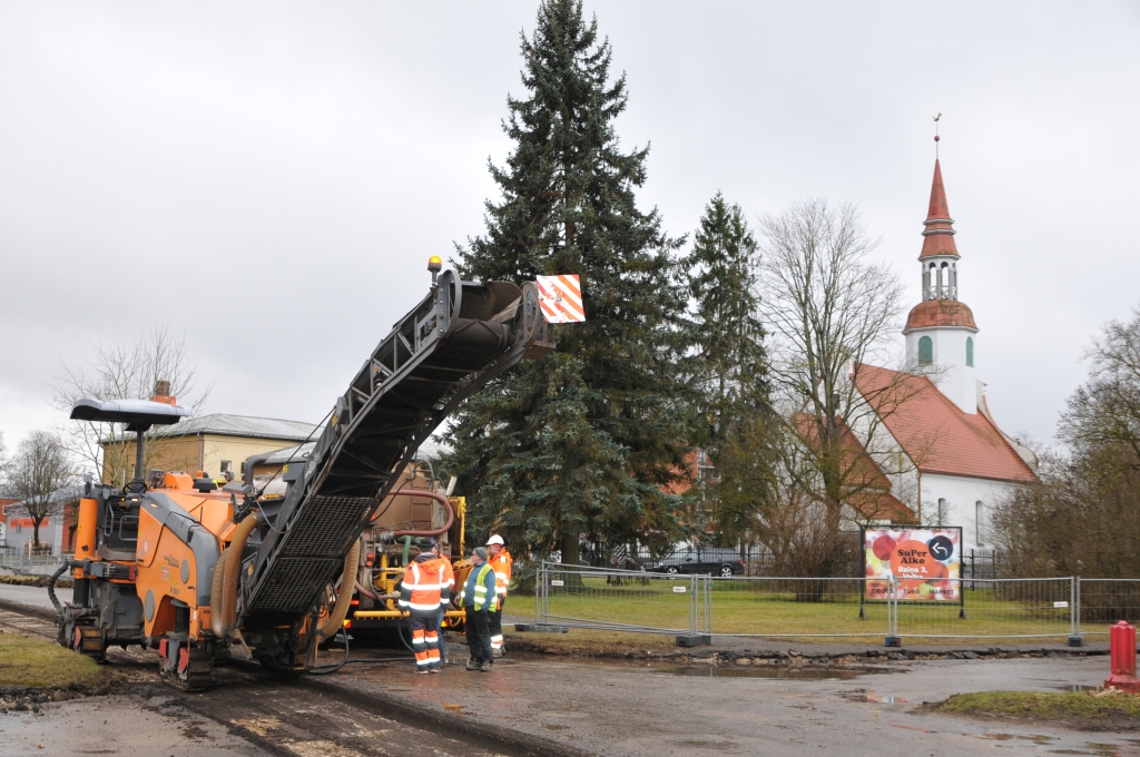 FOTO: Dvīņu pilsētās Valkā un Valgā būvē kopīgu centru