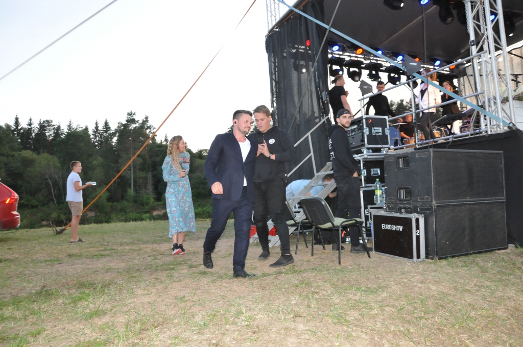 Intara Busuļa koncerts  Gaujas krastos vieno paaudzes