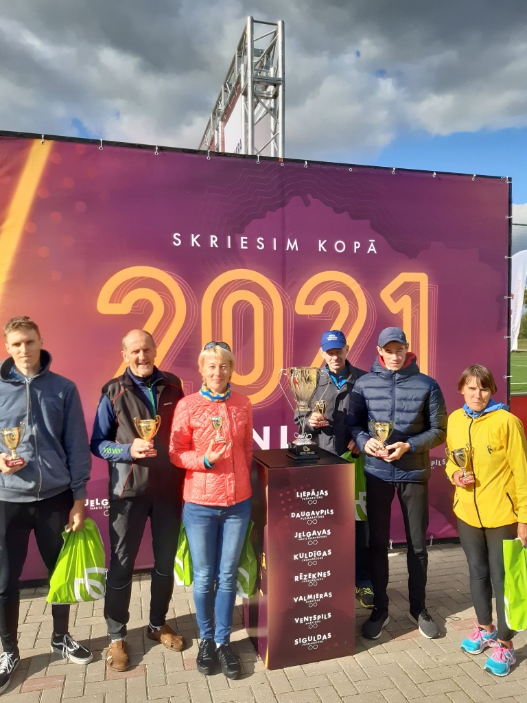 Svētkus aizvada  ar labiem panākumiem