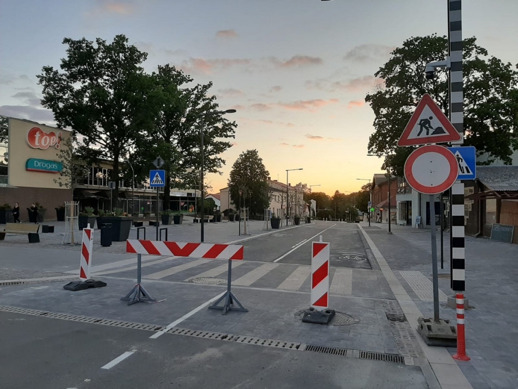 Smiltenē uz laiku satiksmei slēgs Baznīcas laukuma posmu