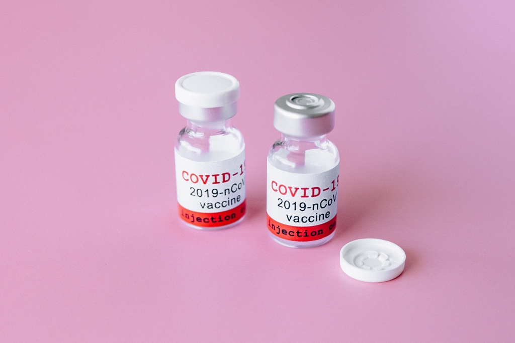 Latvijā sāk vakcinēšanu pret Covid-19