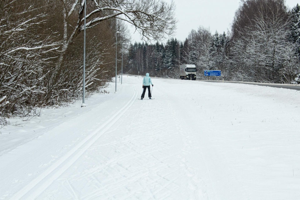 Valcēniešus lūdz nedoties uz Valgu slēpot un slidot