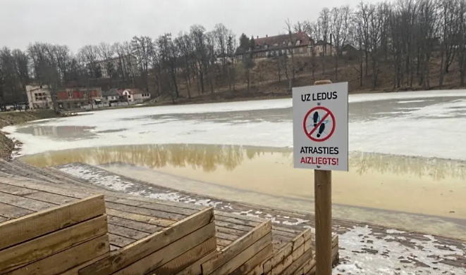 Smiltenes novada pašvaldība nosaka aizliegumu atrasties uz novada publisko ūdeņu ledus