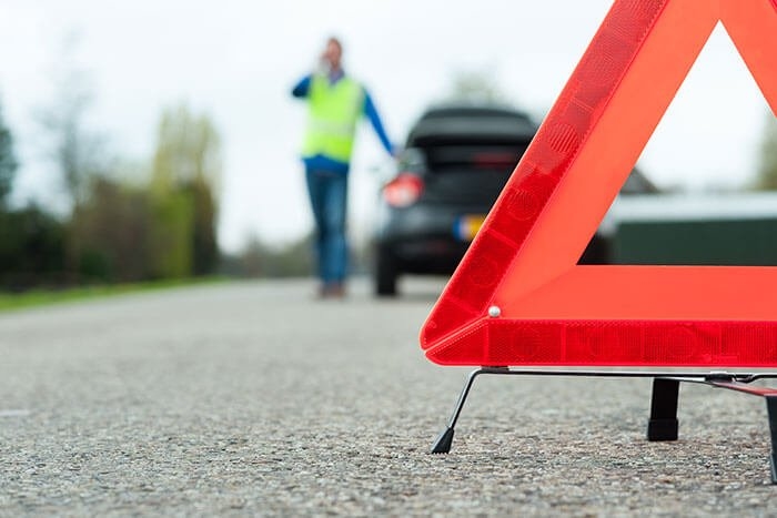 Ko darīt, ja auto sabojājas uz ceļa?