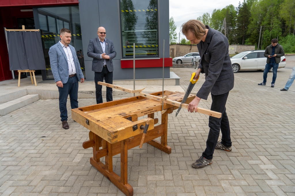 Kārķos gaida jaunus  un spējīgus darbiniekus