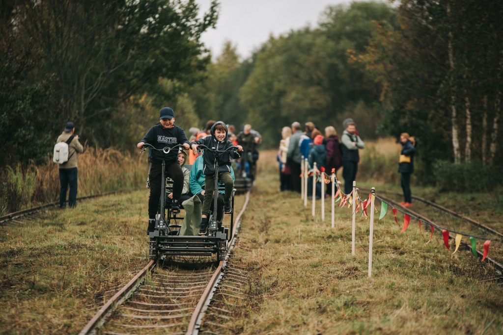 Zilaiskalns aicina uz ceļojumu vēsturē un izbraucienu ar sliežu velosipēdiem