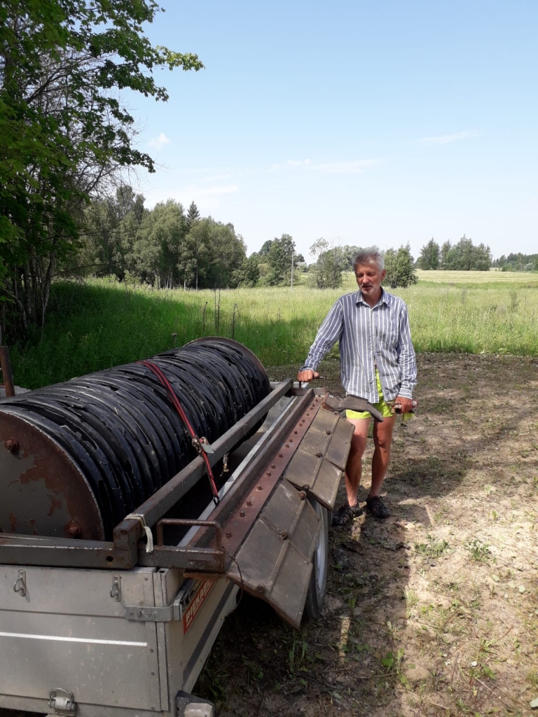 Zvārtavas pagasts saņem sniega trases veidošanas rulli