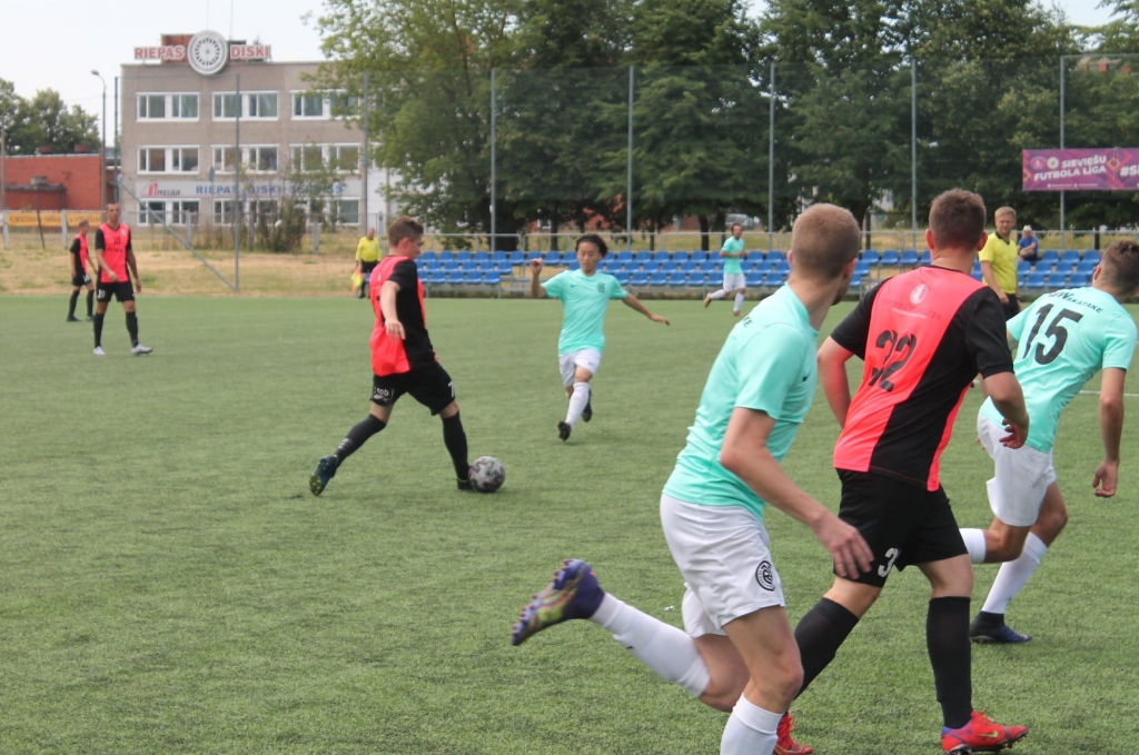 Futbolisti no kausa izcīņas izstājas ar sagrāvi