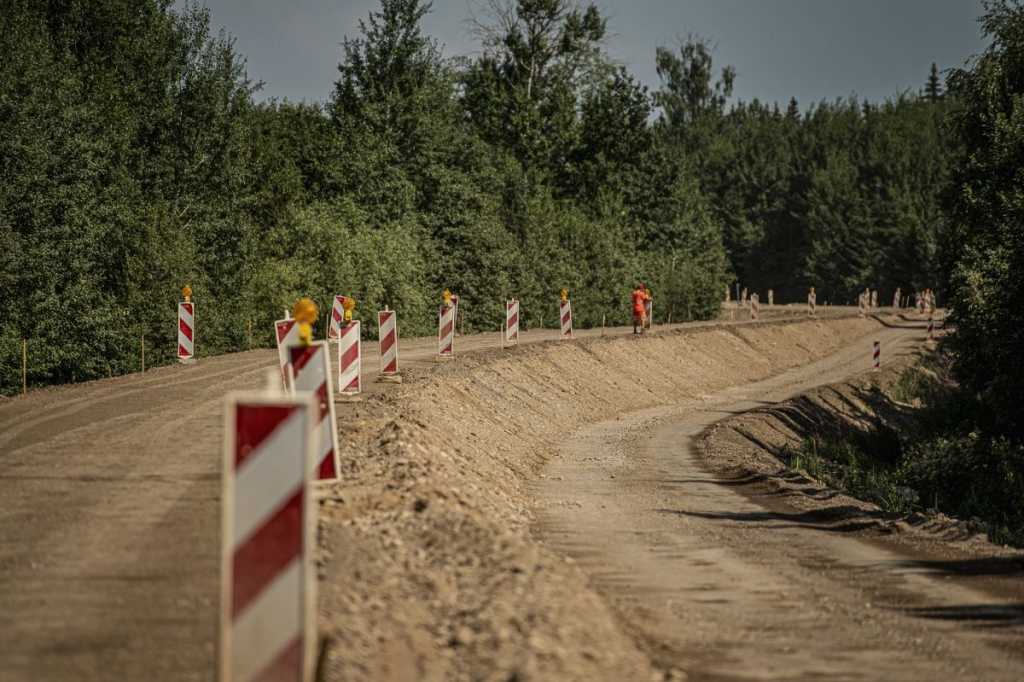 Autovadītāju ievērībai: būvdarbi notiek 114 ceļu posmos