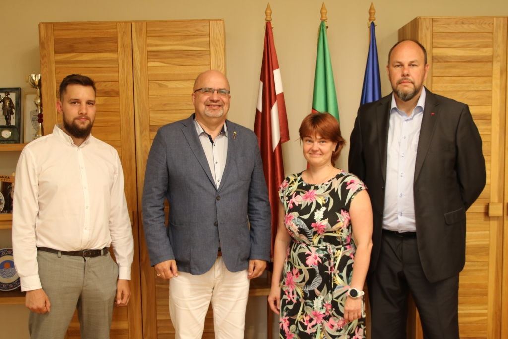 Valkas novada pašvaldība pārrunā nākotnes sadarbību ar Valgas slimnīcu