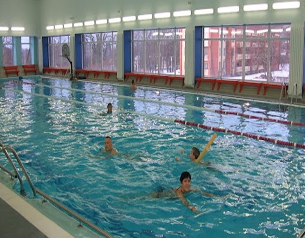Valkas novada iedzīvotājus aicina uz bezmaksas peldēšanu Valgas peldbaseinā