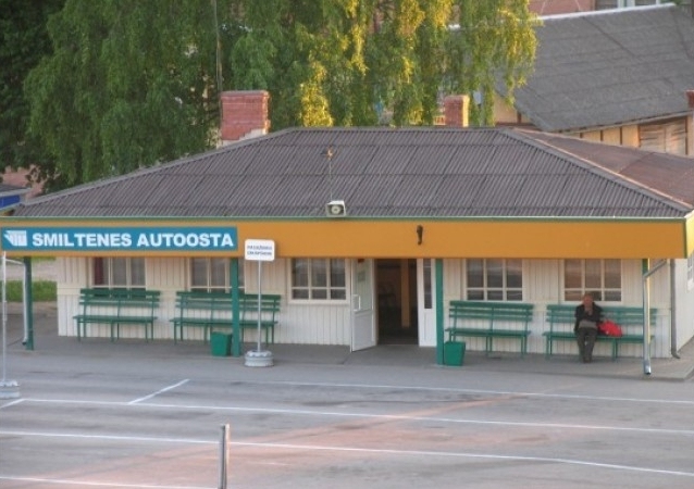 No oktobra slēgs autobusa maršrutus no Smiltenes un Valkas autoostas