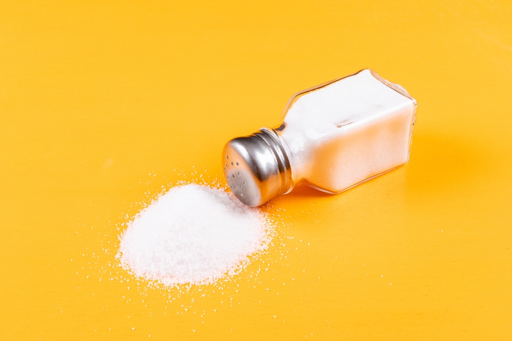 Pazīmes, kas liecina – ēdienkartē ir pārlieku daudz sāls